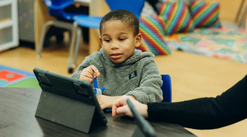 4-Nov-03-2025-07-18-51-1263-PM